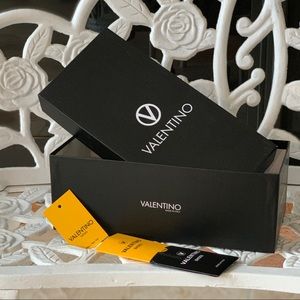 💯Authentic Valentino black shoe box 🎁